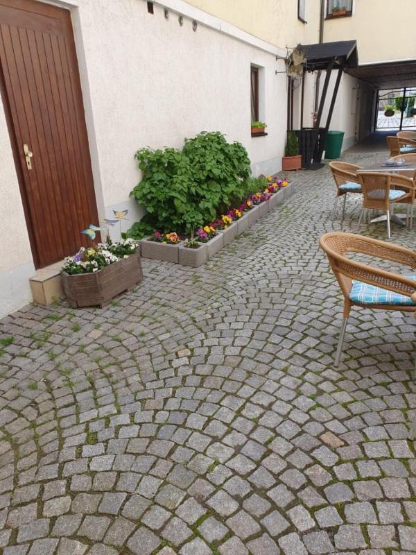 Hotel Goldener Loewe Zeulenroda-Triebes Exterior foto